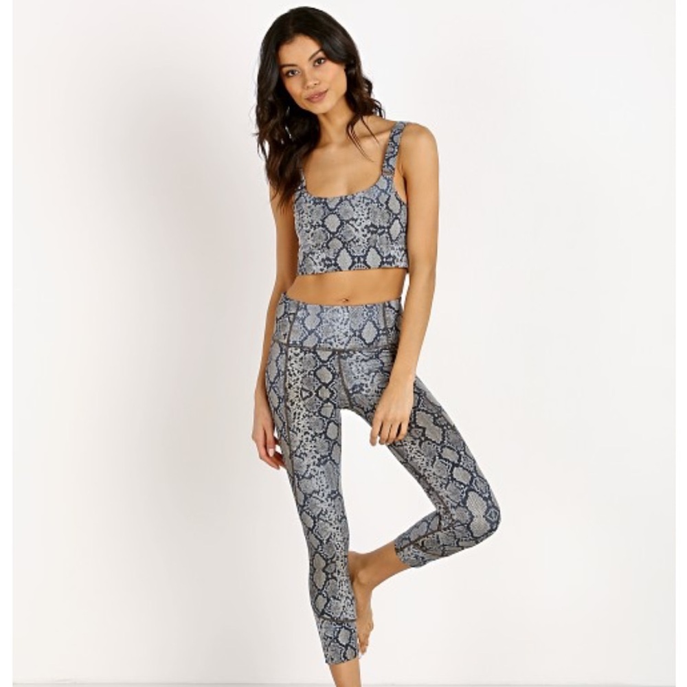 NWT Varley Leggings Python Snakeskin in Black and Gray Size XS - Picture 2 of 7